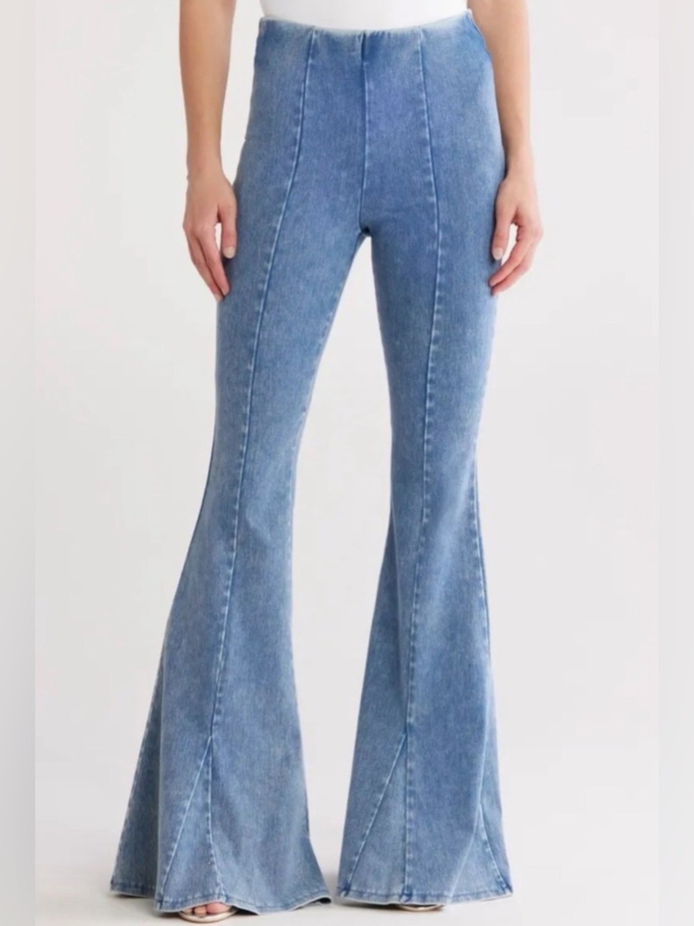 NWT New GOOD‎ AMERICAN Sculpt Extreme Flare Jeans Light Wash Denim XS